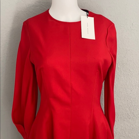 Red long sleeve dress - Picture 2 of 6